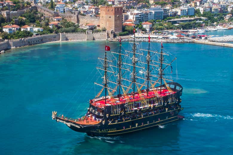 Barco pirata em Alanya
