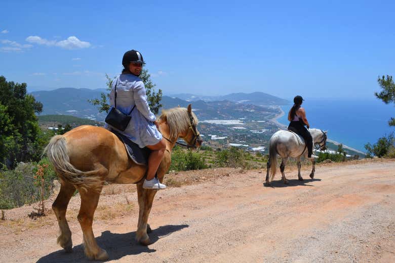 Une femme à cheval