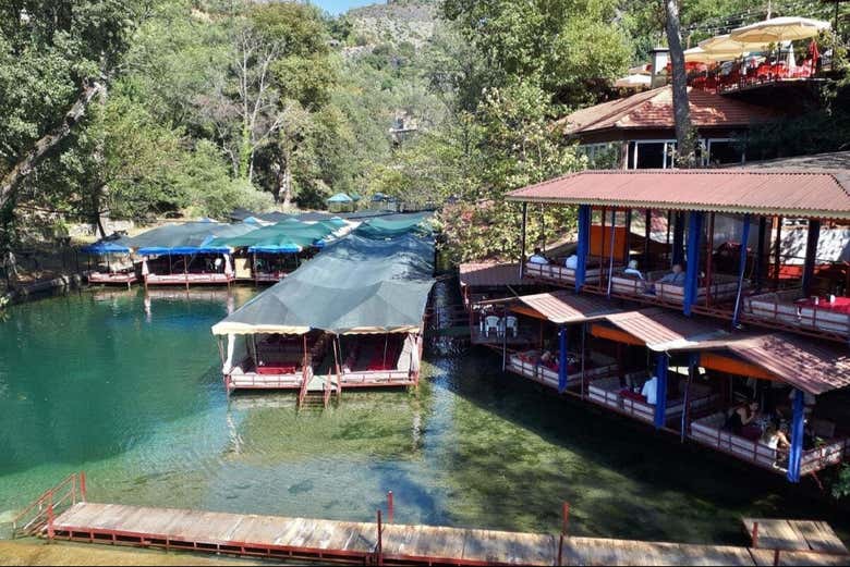 Tomaremos una deliciosa barbacoa en el restaurante del cañón