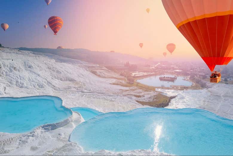 Lever de soleil pendant le vol en montgolfière