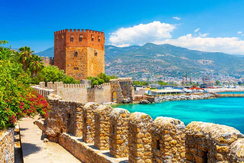 El puerto de Antalya parece una auténtica postal