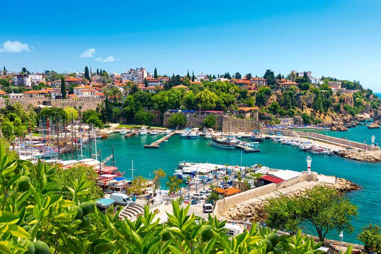 Vista aerea del porto di Antalya