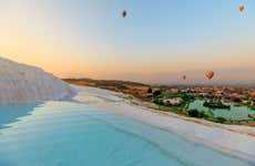 Excursión a Pamukkale y Hierápolis + Paseo en globo