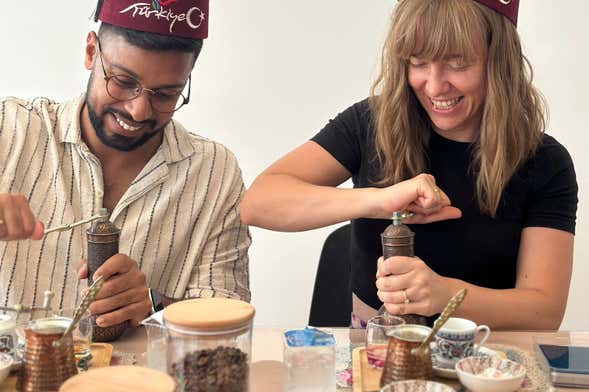 Laboratorio di caffè turco ad Antalya