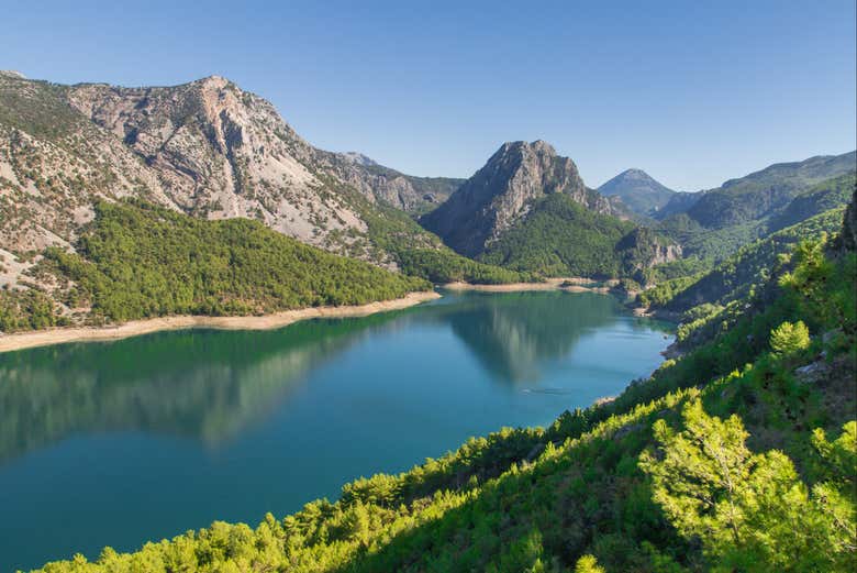 Crucero por el Lago Verde
