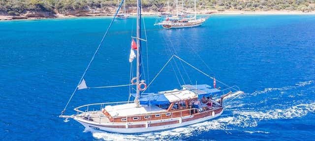 Paseo en goleta por la isla de Orak, German Bay y Red Nose