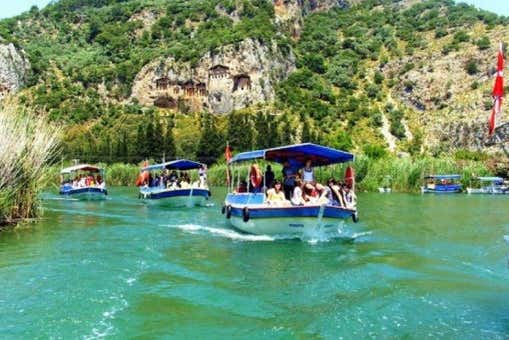 Barche nella riserva protetta di Köyceğiz Dalyan