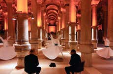 Espectáculo de los Derviches Giróvagos en la Cisterna de Binbirdirek