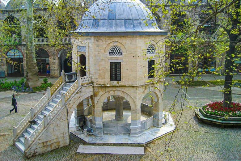 Conoceremos la arquitectura típica de Bursa
