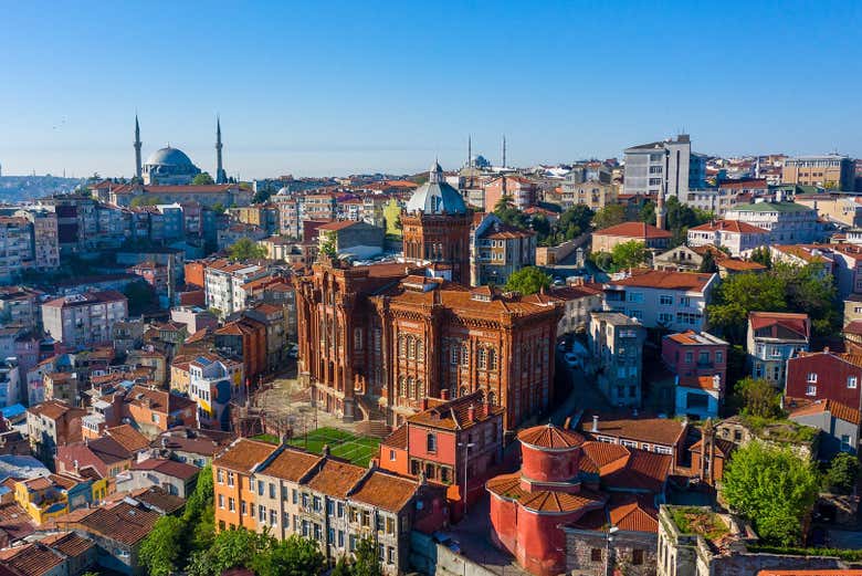 Discover the neighborhood of Balat