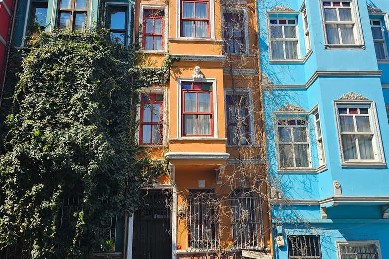 Maisons colorées à Fener
