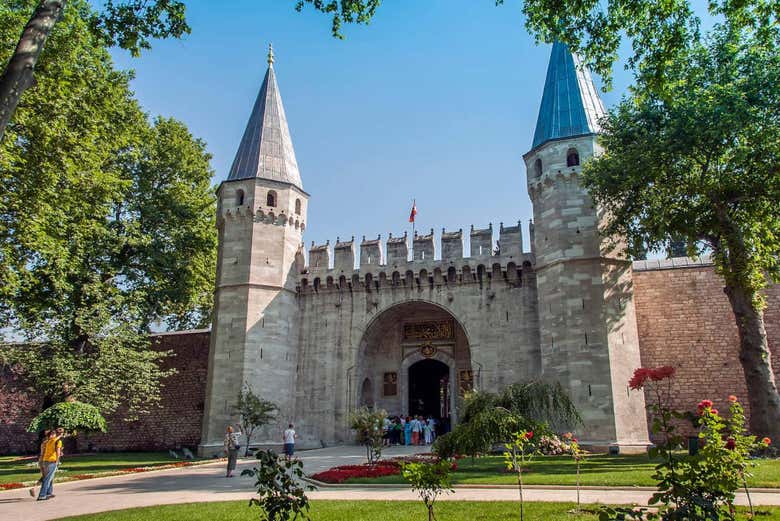 Entrada principal do Palácio de Topkapi