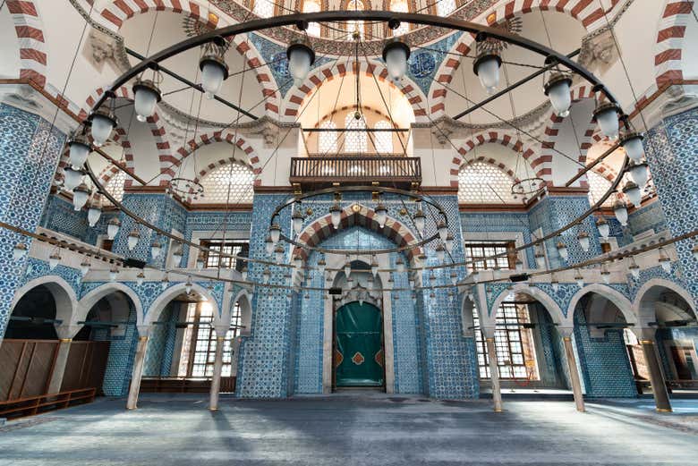 Interni della moschea di Rüstem Paşa