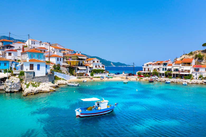 Pueblecito de pescadores en la isla de Samos