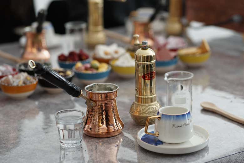 Take home your own Turkish coffee set