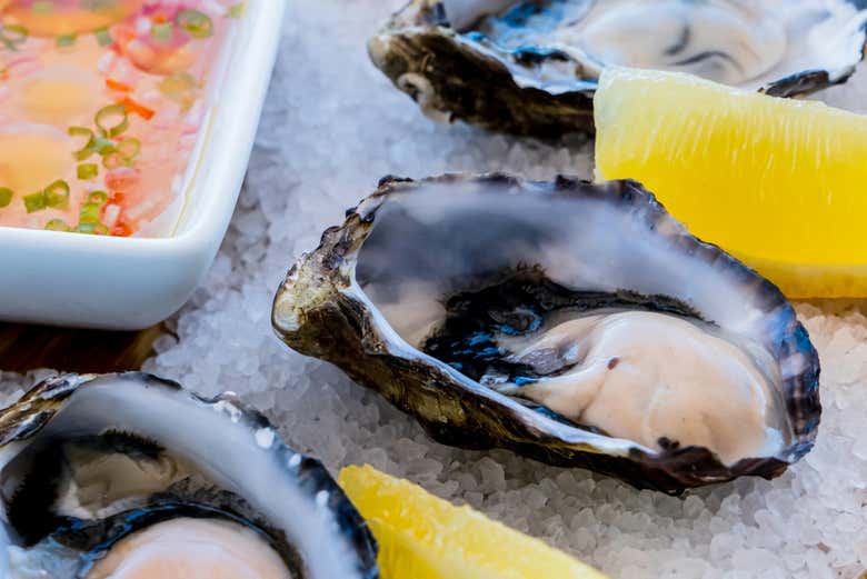 Fresh oysters