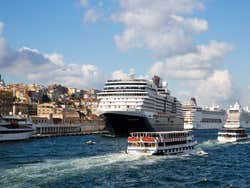 Navi da crociera a Istanbul