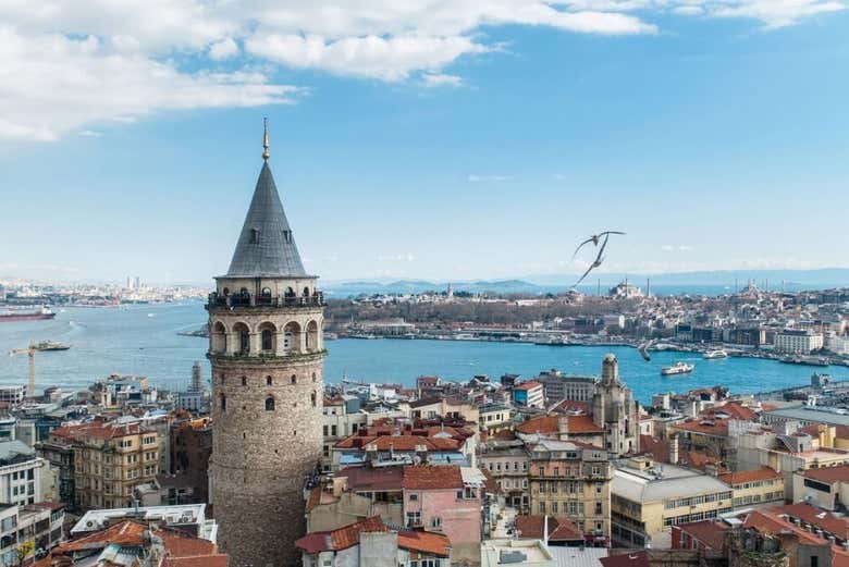 La Torre de Gálata vigilando Estambul