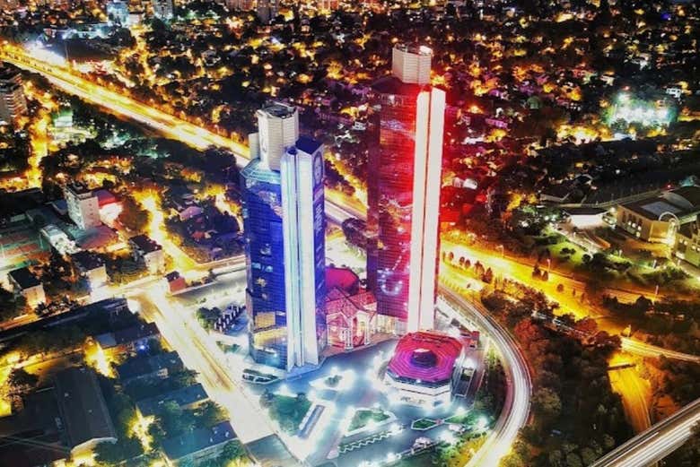Entrerete in uno degli edifici più alti di Istanbul