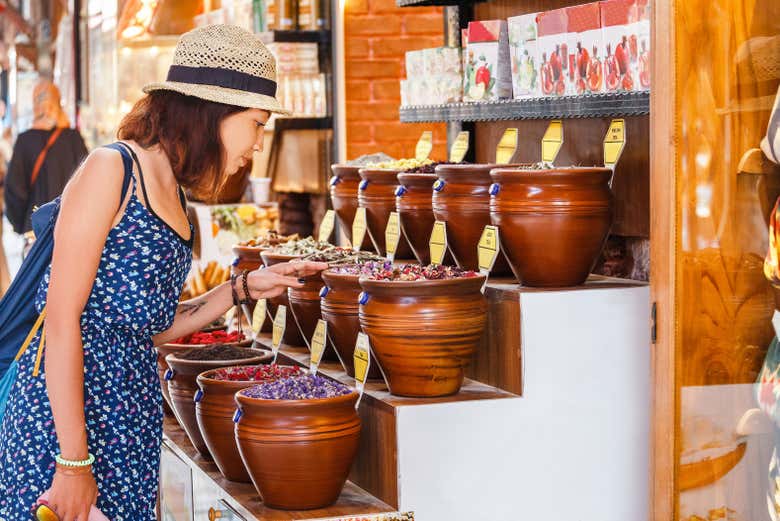 Visitando el Bazar de las Especias o Bazar Egipcio