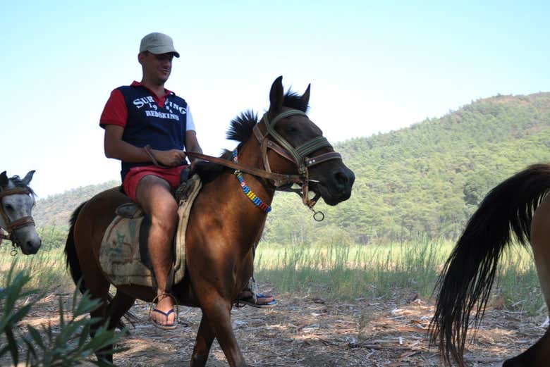 Un homme à cheval