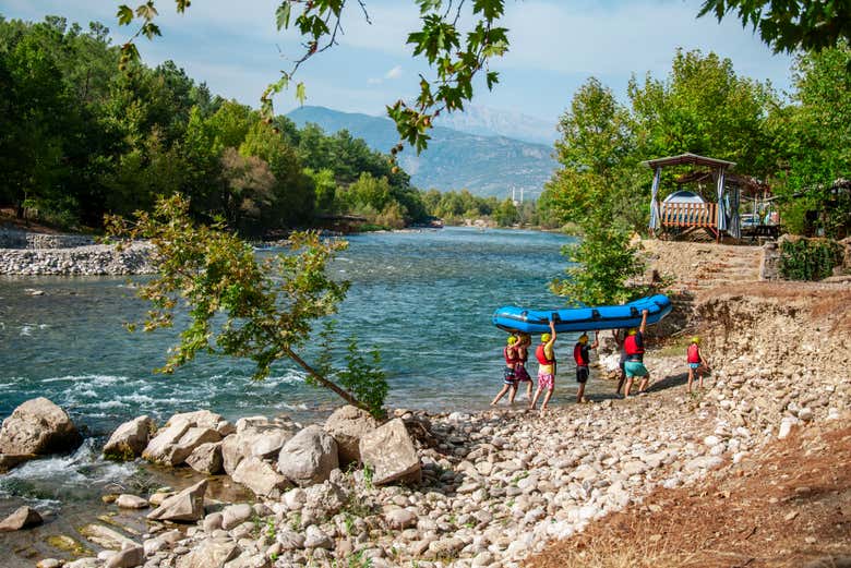 Iniziando l'attività di rafting