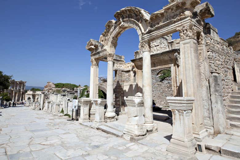 Immerse yourself in Greco-Roman culture & history
