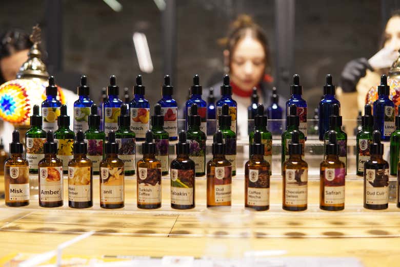 Tendréis numerosos aceites esenciales para crear un perfume