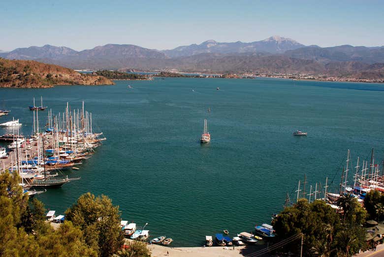 Visit the bay of Ölüdeniz