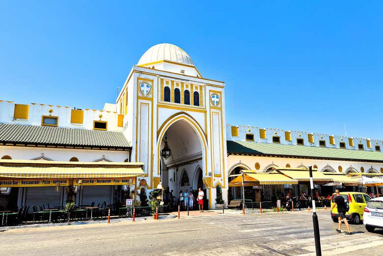 O porto de Mandraki