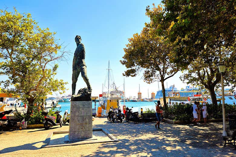 Monumento a Alexandros Diakos