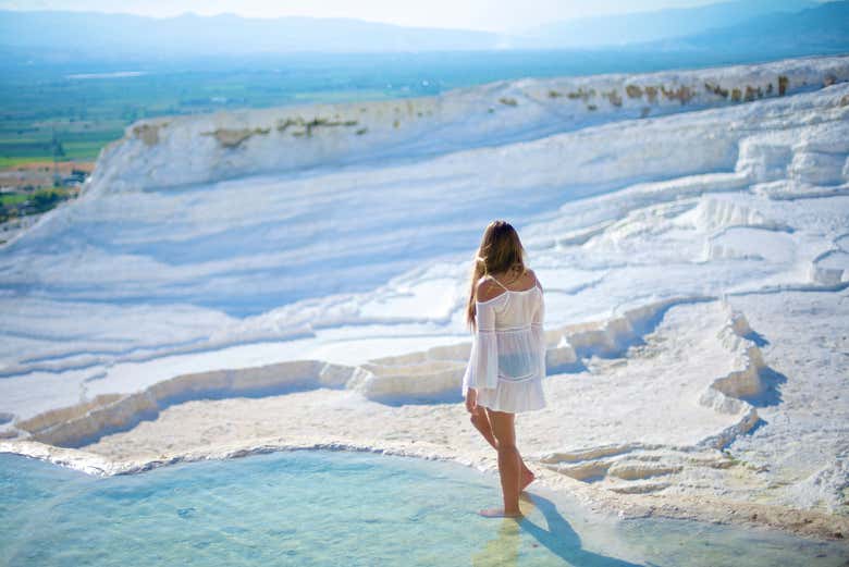 Balade au milieu des piscines naturelles de Pamukkale