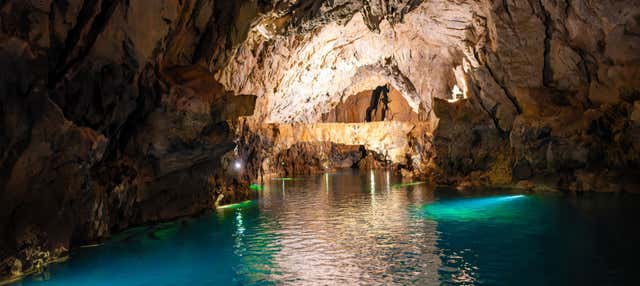 Excursão à gruta Altinbesik, Avasun e Ürünlü