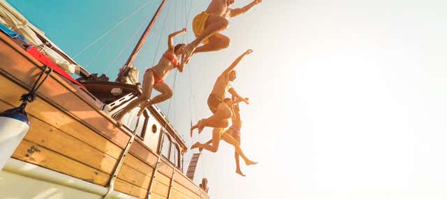 Festa de barco pela ilha Dolphin com almoço