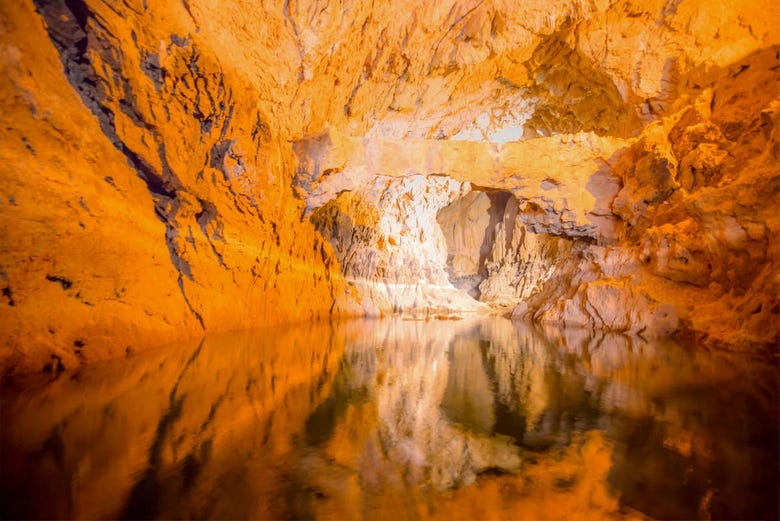 Altinbesik Cave