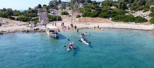 Tour de caiaque por Kekova