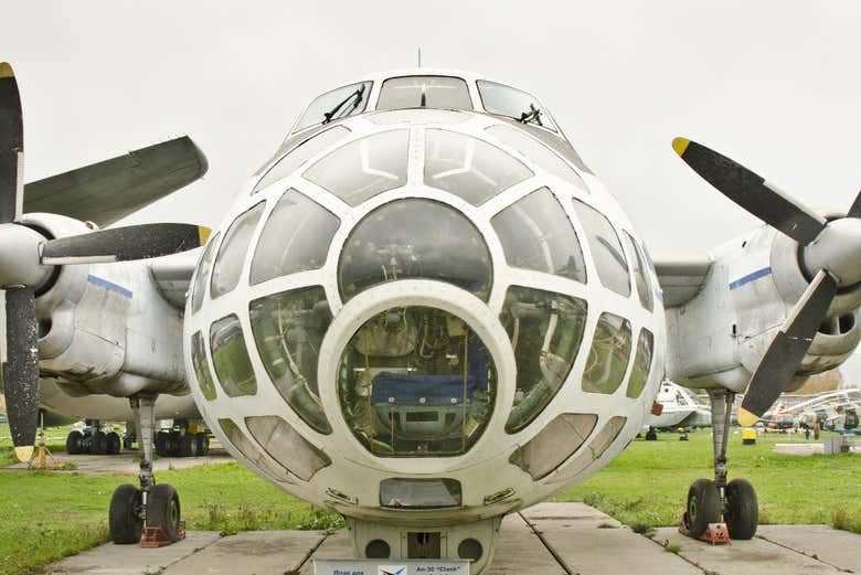 Avión Antonov An-30