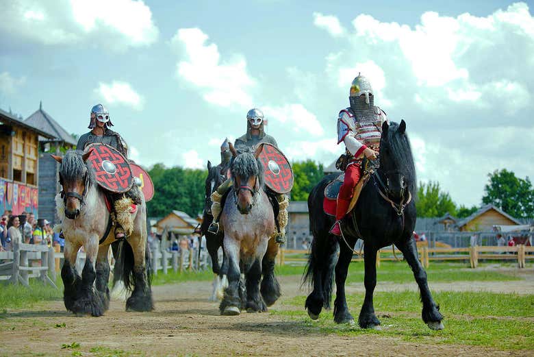 Caballeros en Kyivan Rus Park