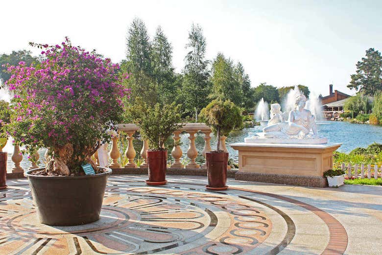 Estatuas en Mezhyhirya