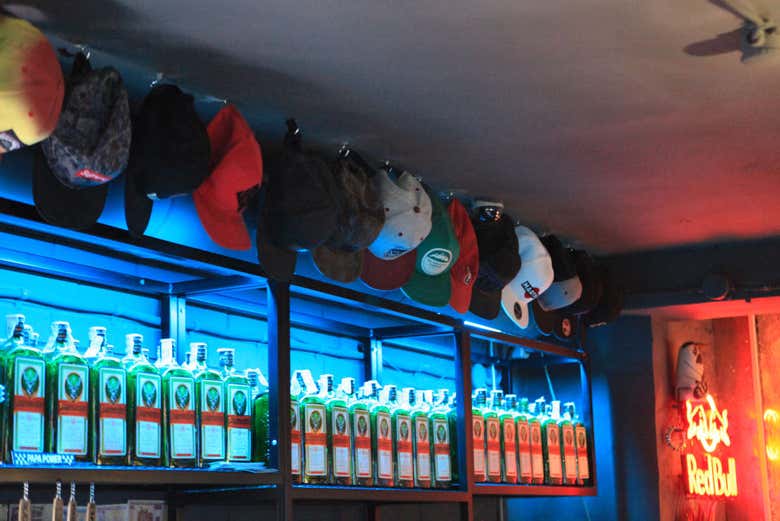Interior de un bar del Pub Crawl por Kiev