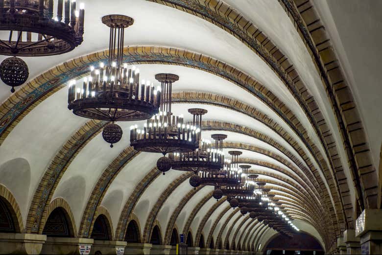 Un corridoio della metro di Kiev