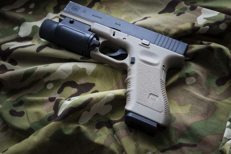 Pistola Glock de calibre 9 mm