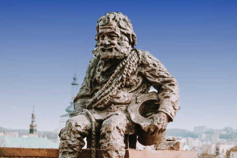 Estátua da Casa das Lendas