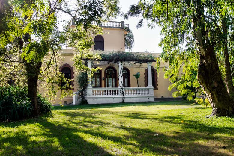 Exterior de la bodega Viña Varela Zarranz