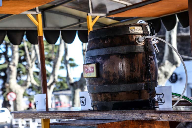 O beerbike tem um barril de cerveja incorporado