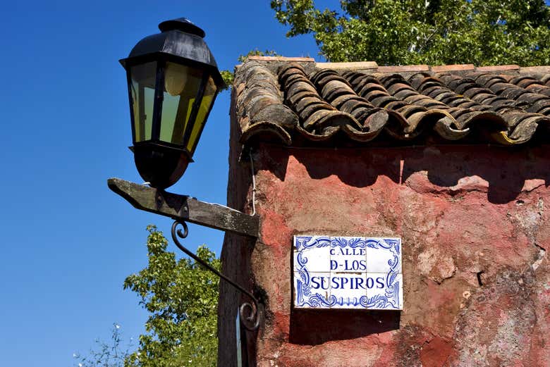 Recorriendo la famosa calle de los Suspiros