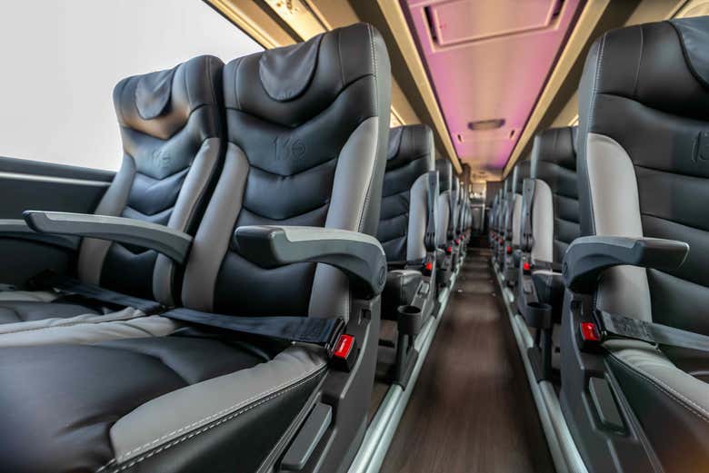 Viajaréis a Colonia en un autobús de Buquebus