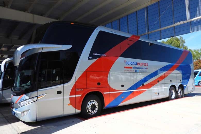 Ônibus de Montevidéu a Colônia do Sacramento