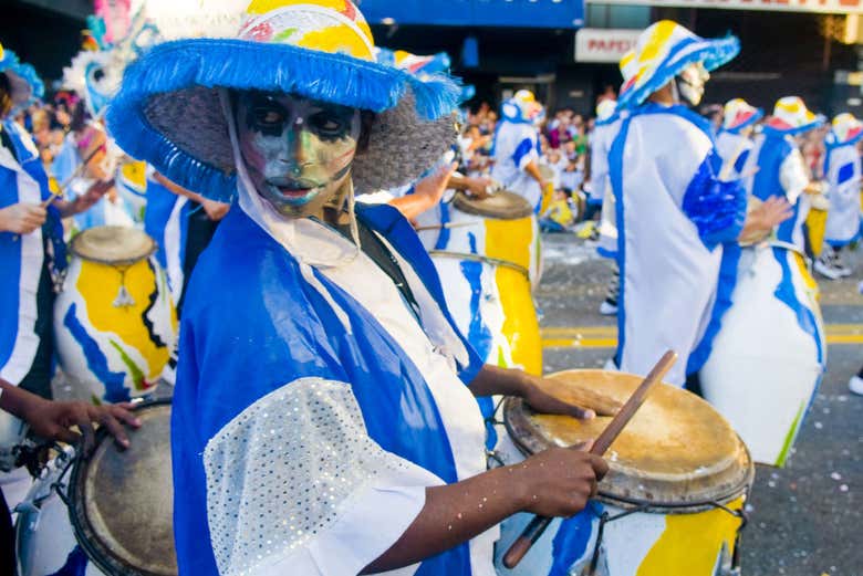 Ragazzo di un gruppo di candombe