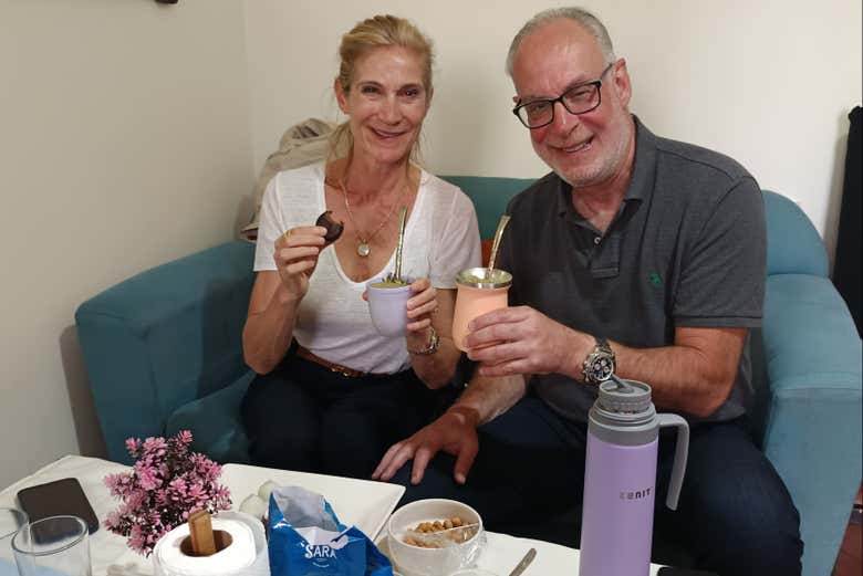Degustando el mate dulce y el mate amargo